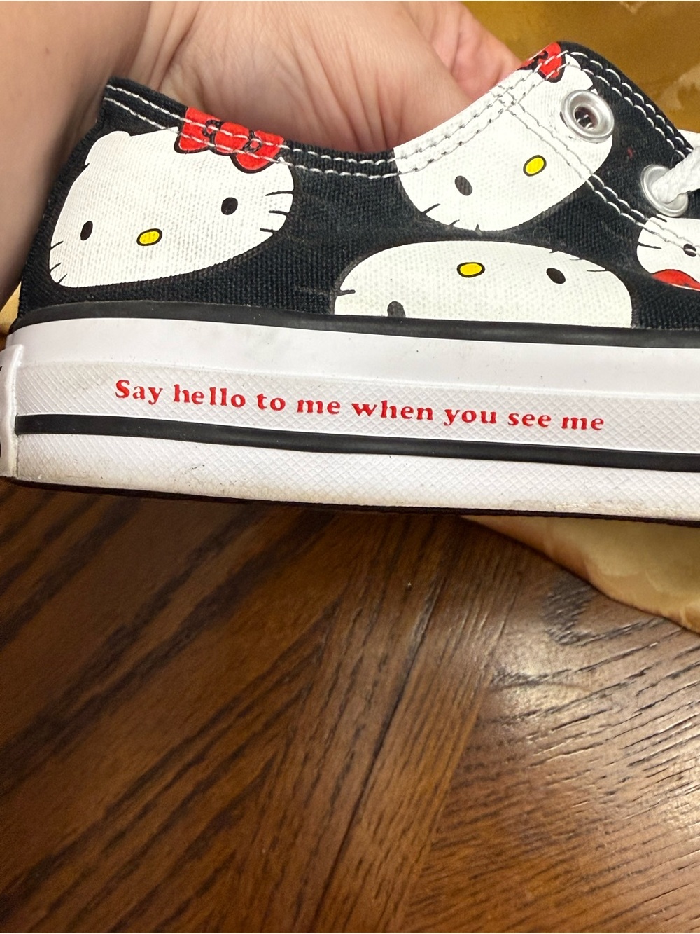 Converse x Hello Kitty Chuck Taylor All Star Canvas Ox Low Top Sneaker - Sz 10 - Picture 5 of 6